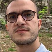 professeur dans le domaine de la gestion et de la production de la cuisine européenne et italienne